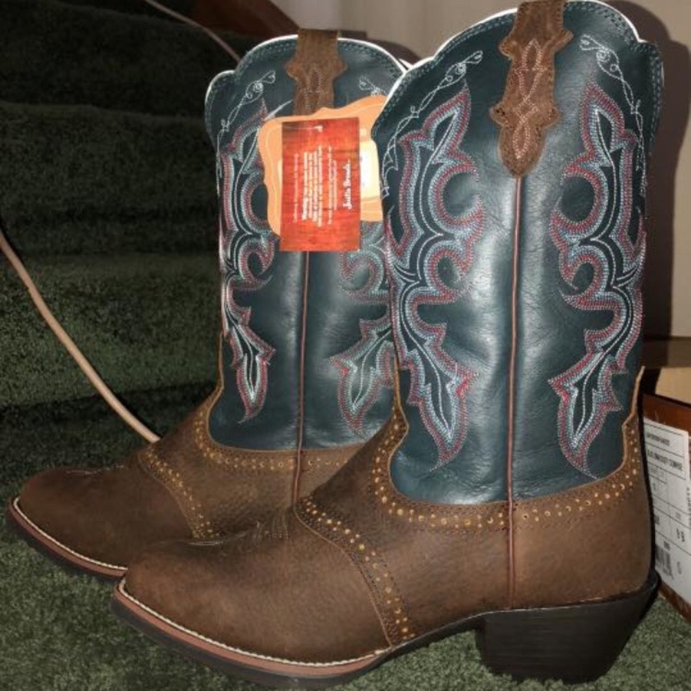 Justin Women’s Cowboy Boots